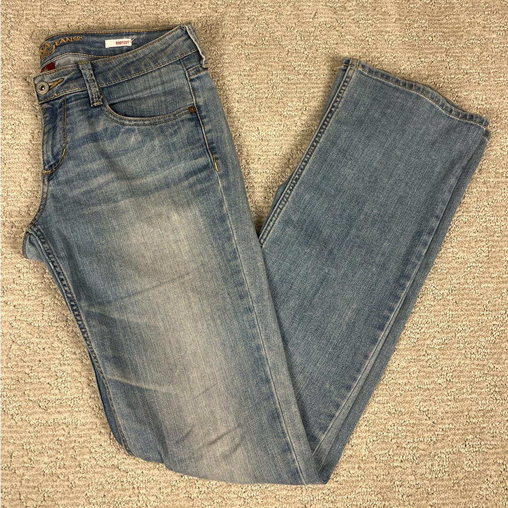 Arizona Jean Company Light Blue Women's Straight-Leg Jeans